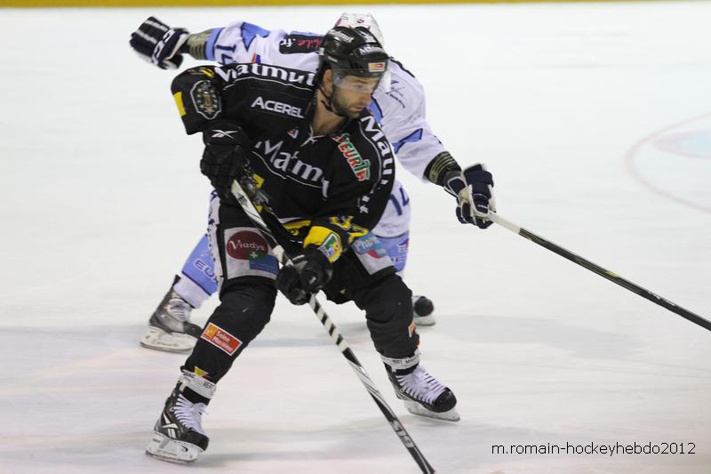 Rouen 2 - 1 Angers 