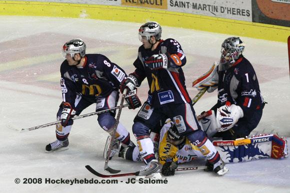 Grenoble  3 - 5 Rouen