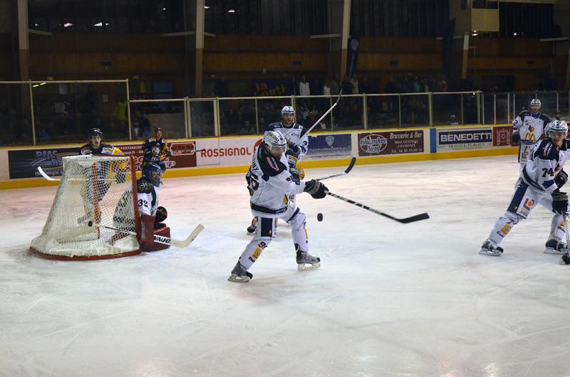 Chamonix  5 - 2 Grenoble 