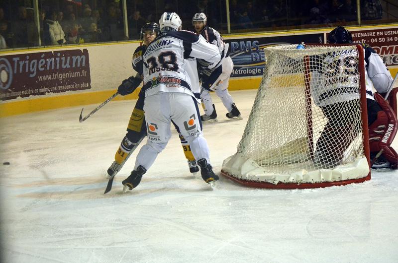 Chamonix  5 - 2 Grenoble 