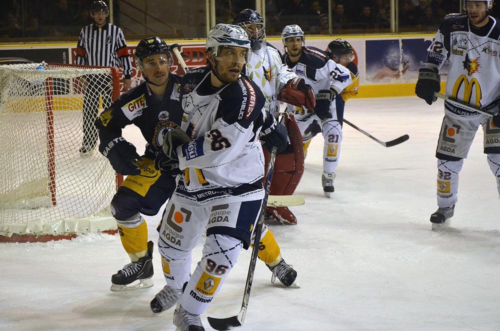Chamonix  5 - 2 Grenoble 