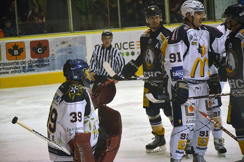 Chamonix  5 - 2 Grenoble 