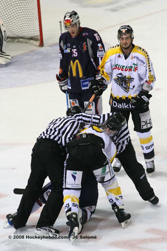 Grenoble  3 - 5 Rouen