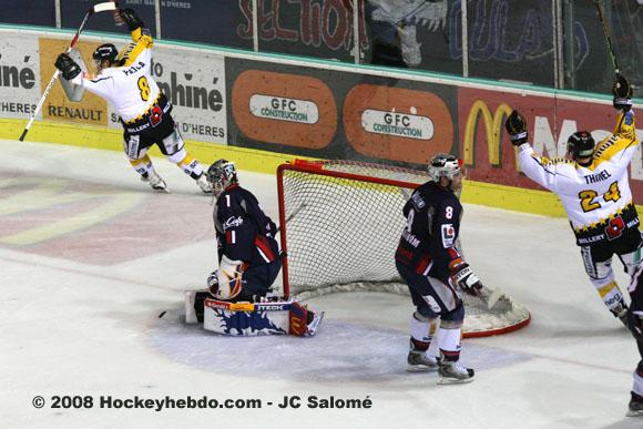 Grenoble  3 - 5 Rouen