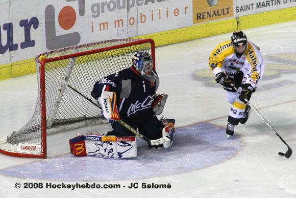 Grenoble  3 - 5 Rouen