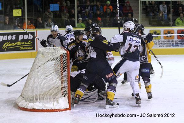 Chamonix  3 - 4 Grenoble 