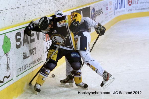 Chamonix  3 - 4 Grenoble 