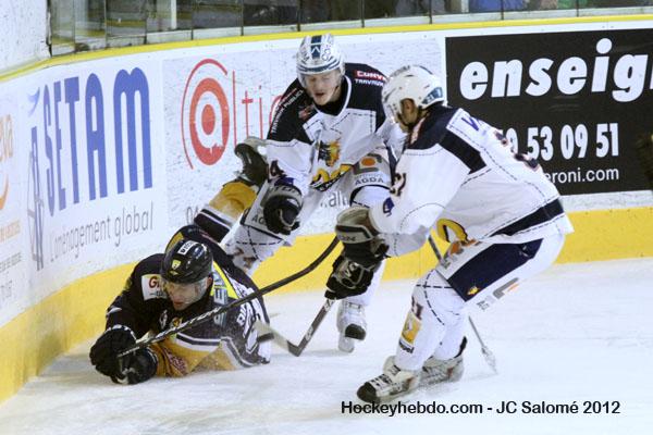 Chamonix  3 - 4 Grenoble 