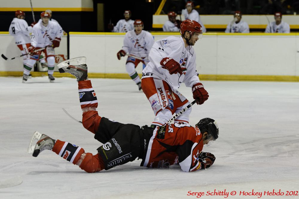 Mulhouse 3 - 0 Anglet