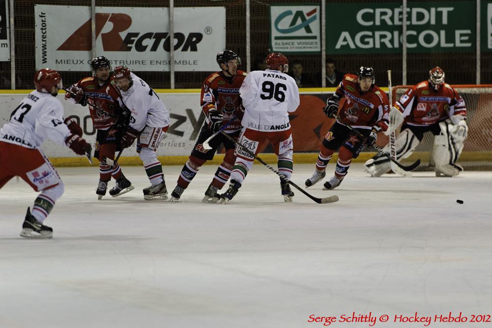 Mulhouse 3 - 0 Anglet