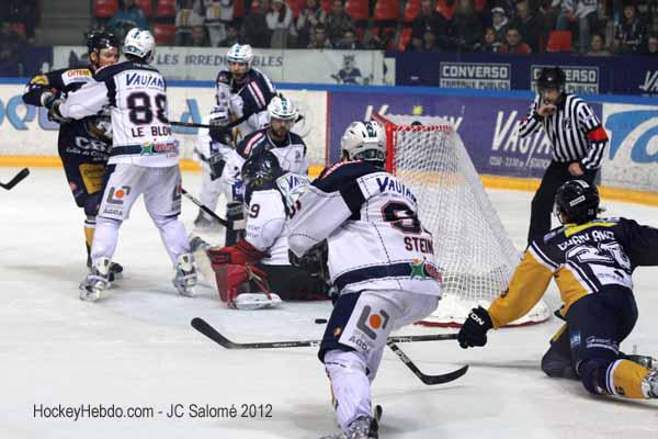 Grenoble  7 - 4 Chamonix 