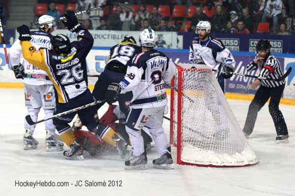 Grenoble  7 - 4 Chamonix 