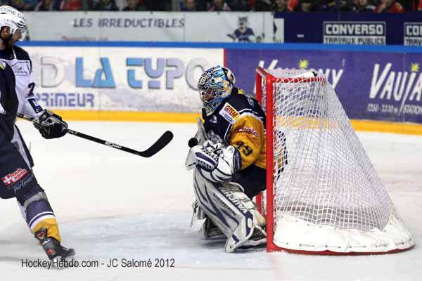 Grenoble  7 - 4 Chamonix 