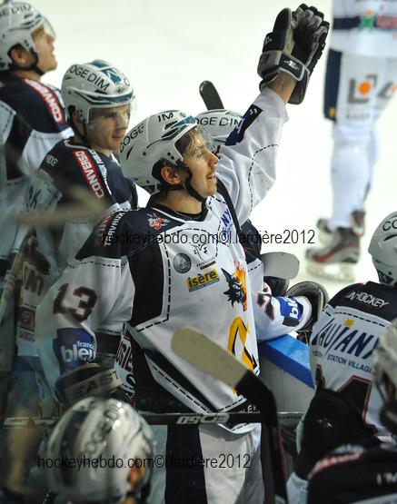 Grenoble  7 - 1 Chamonix 