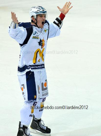 Grenoble  7 - 1 Chamonix 
