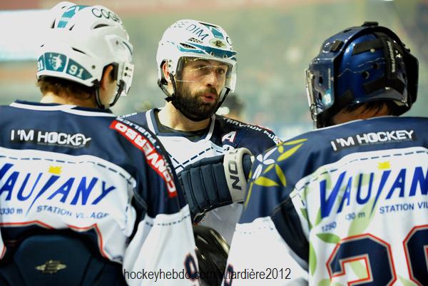 Grenoble  7 - 4 Chamonix 