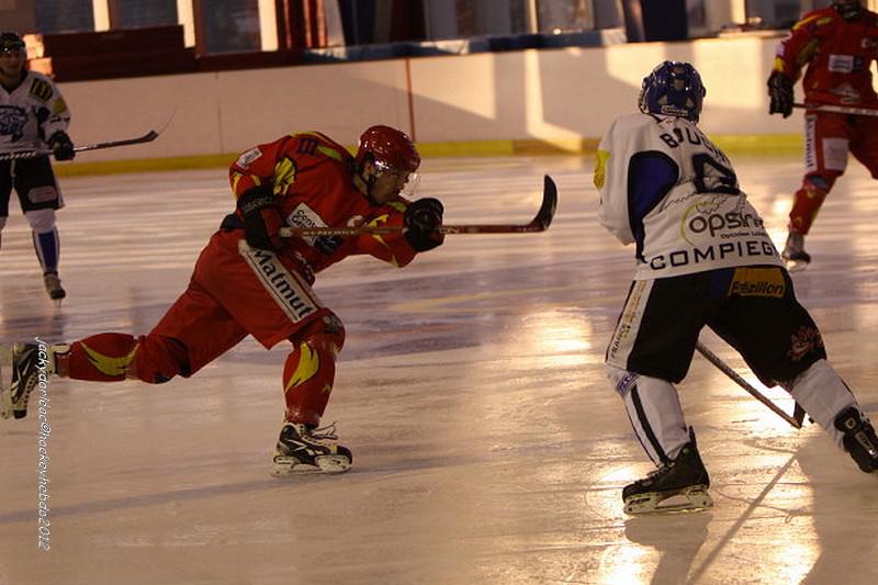 Orléans 8 - 11 Compiègne