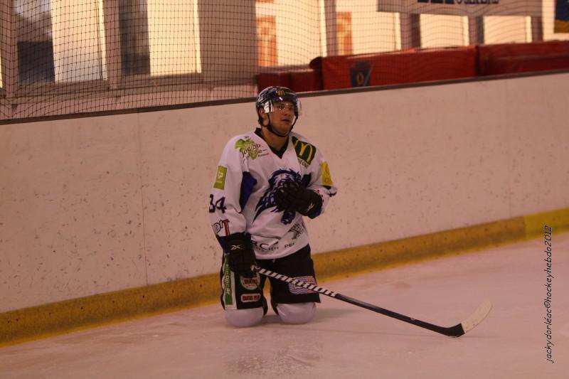 Orléans 8 - 11 Compiègne