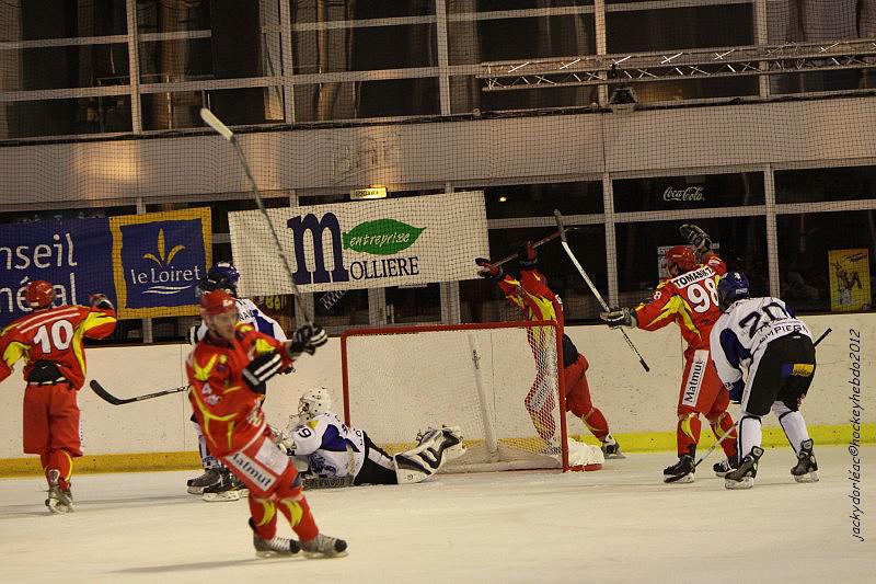 Orléans 8 - 11 Compiègne