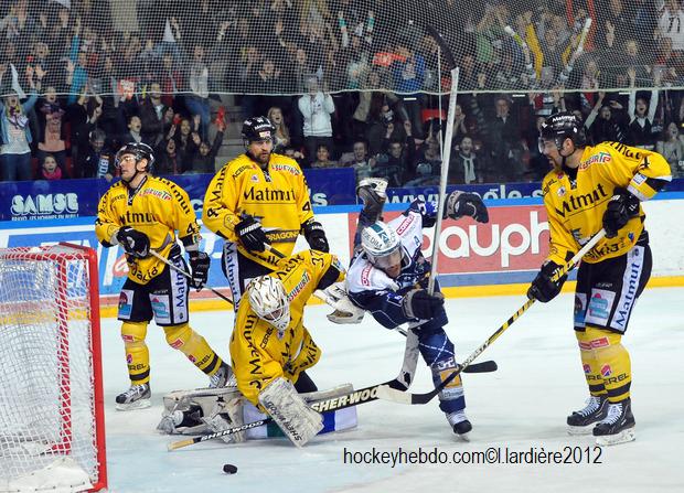 Grenoble  6 - 4 Rouen