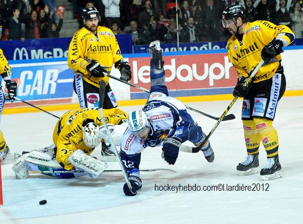 Grenoble  6 - 4 Rouen