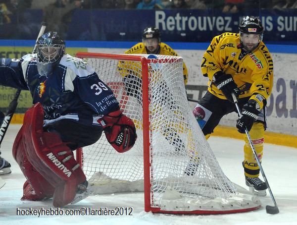 Grenoble  0 - 4 Rouen