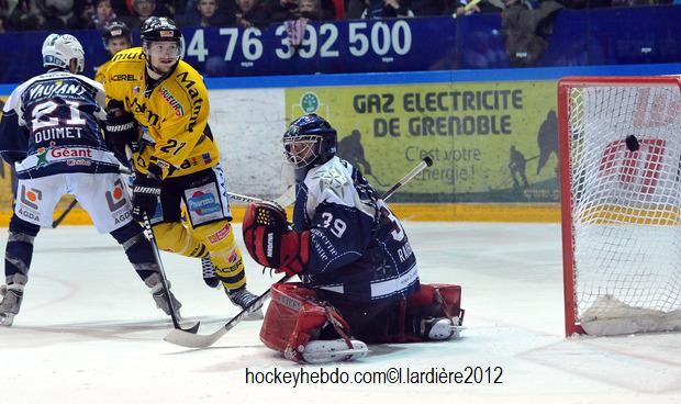 Grenoble  0 - 4 Rouen