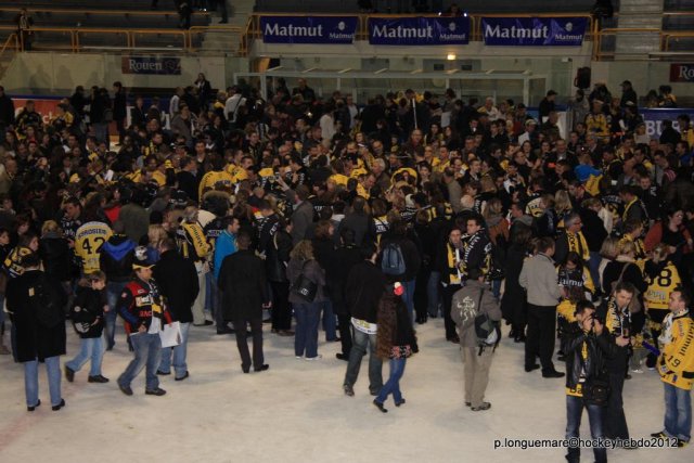 Photo hockey album Les Dragons fêtent leur 12ème titre