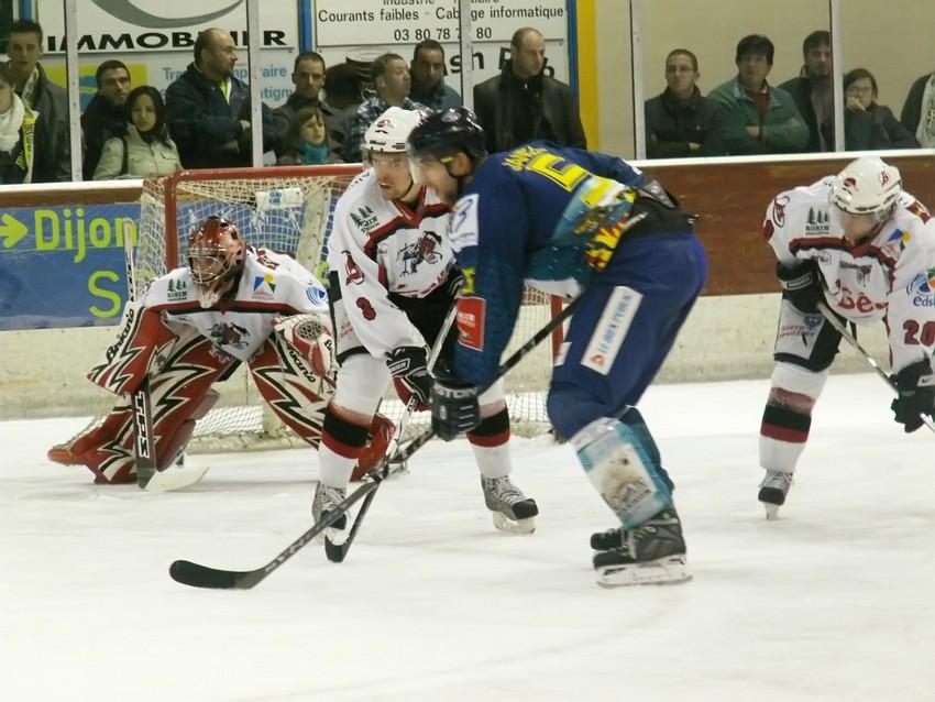 Dijon  1 - 4 Briançon 