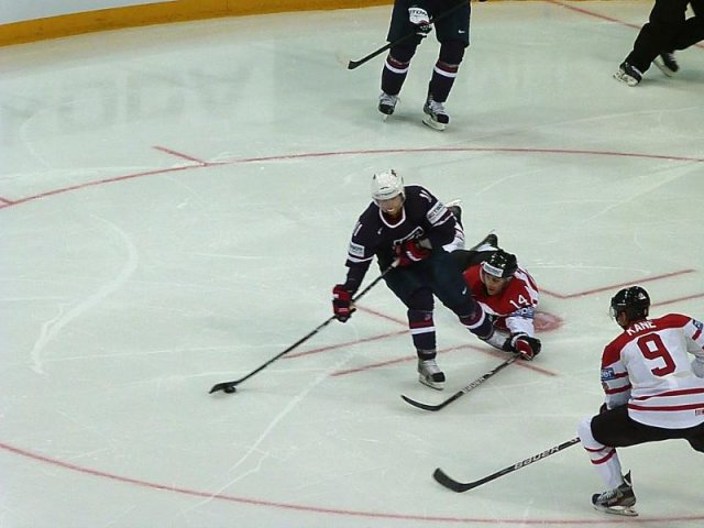 Photo hockey album Mondial 12 - Canada VS Etats Unis