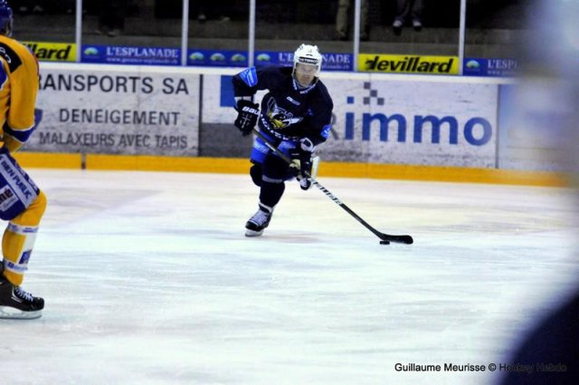 Photo hockey reportage Amicaux : Les Ducs trônent en Suisse