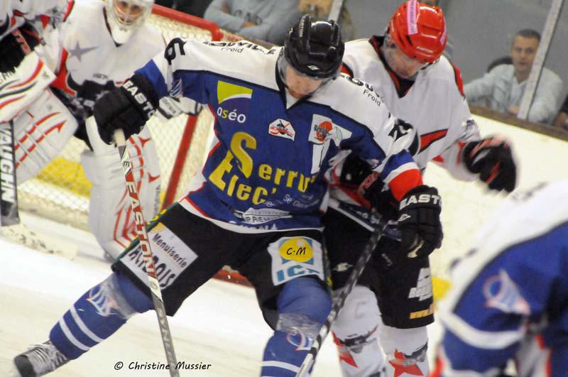 Caen  10 - 0 Neuilly/Marne
