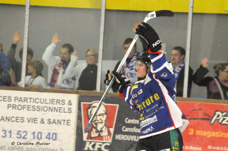 Caen  10 - 0 Neuilly/Marne