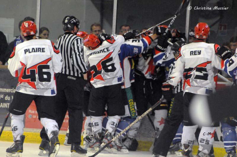 Caen  10 - 0 Neuilly/Marne