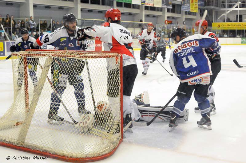 Caen  10 - 0 Neuilly/Marne