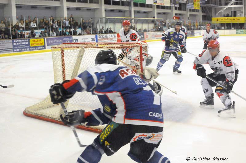 Caen  10 - 0 Neuilly/Marne