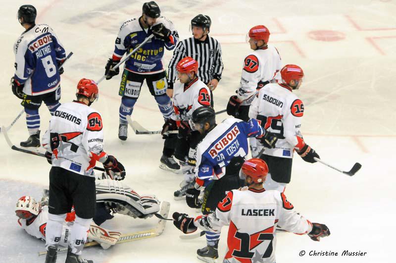 Caen  10 - 0 Neuilly/Marne