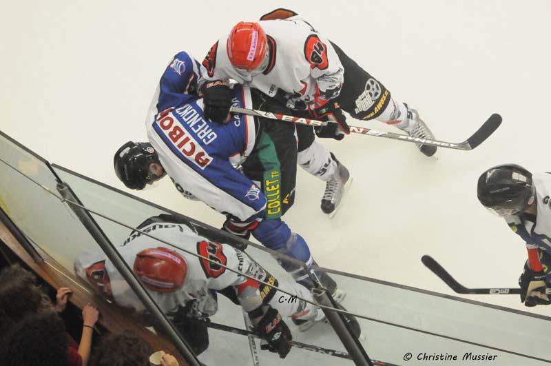 Caen  10 - 0 Neuilly/Marne