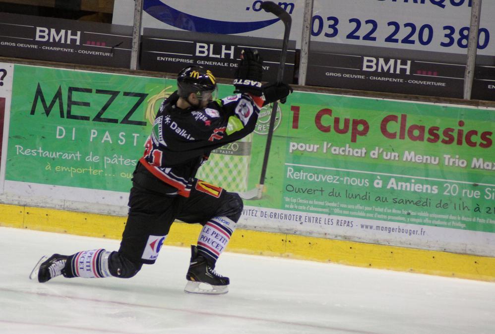 Amiens  4 - 3 Strasbourg 