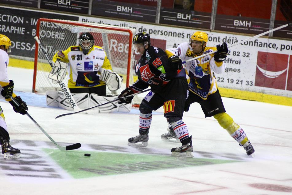 Amiens  4 - 3 Strasbourg 