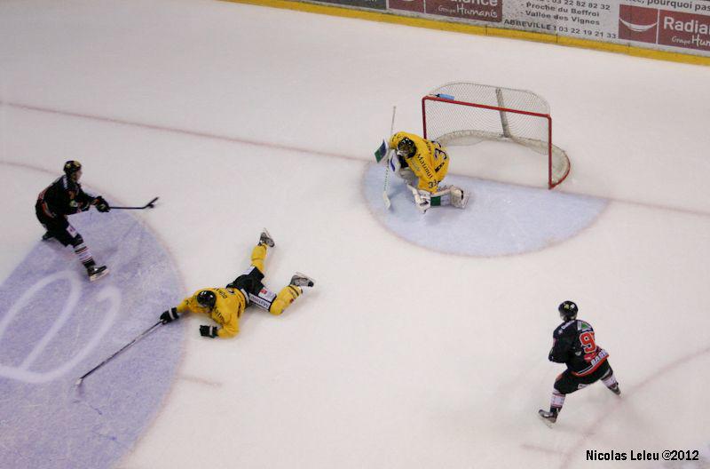 Amiens  5 - 3 Rouen