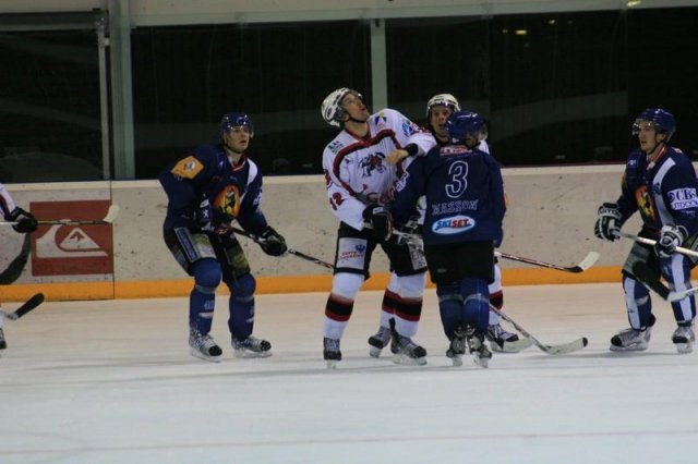 Photo hockey match Mont-Blanc - Briançon  le 01/11/2008