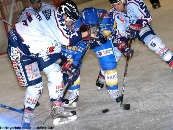 Villard-de-Lans 0 - 4 Angers 