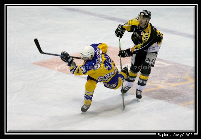 Rouen 9 - 3 Chamonix 