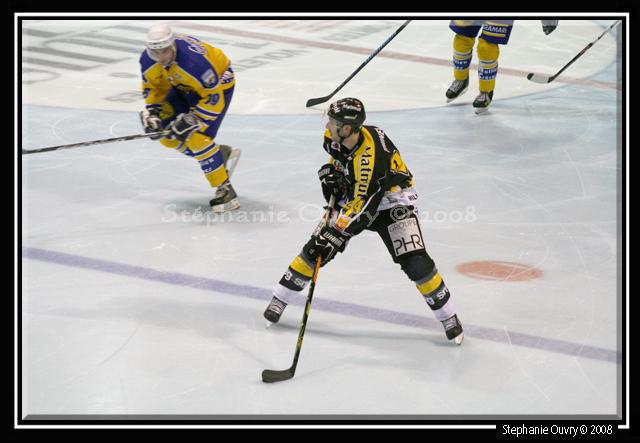 Rouen 9 - 3 Chamonix 