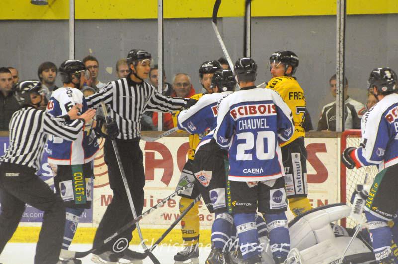 Caen  2 - 5 Rouen