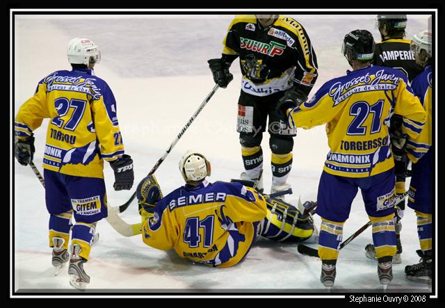 Rouen 9 - 3 Chamonix 