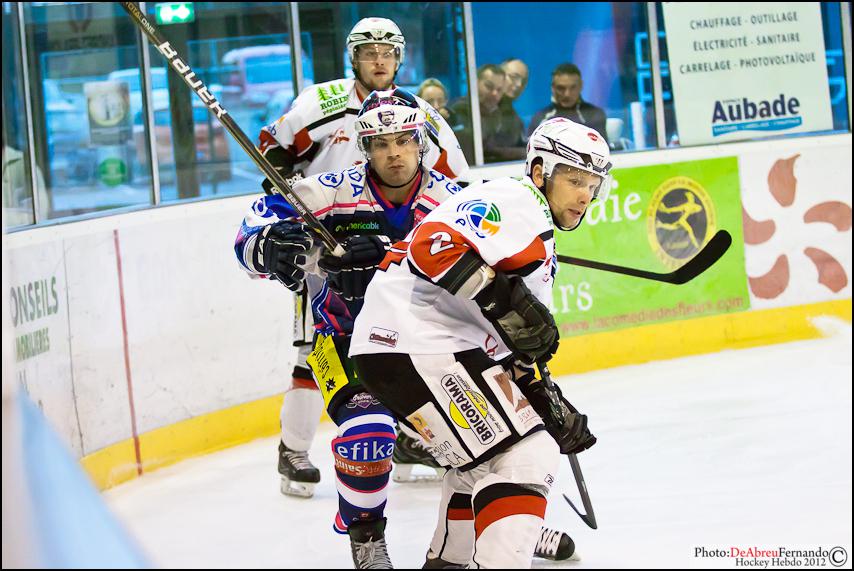 Epinal  2 - 6 Briançon 