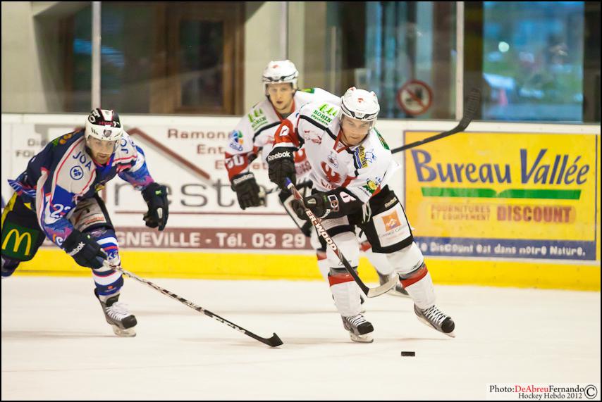 Epinal  2 - 6 Briançon 
