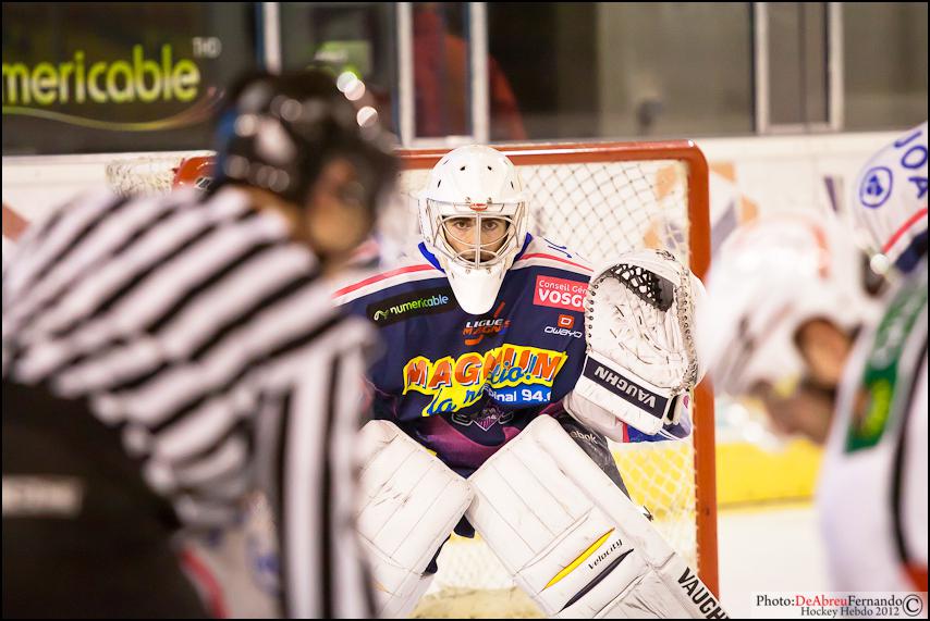 Epinal  2 - 6 Briançon 